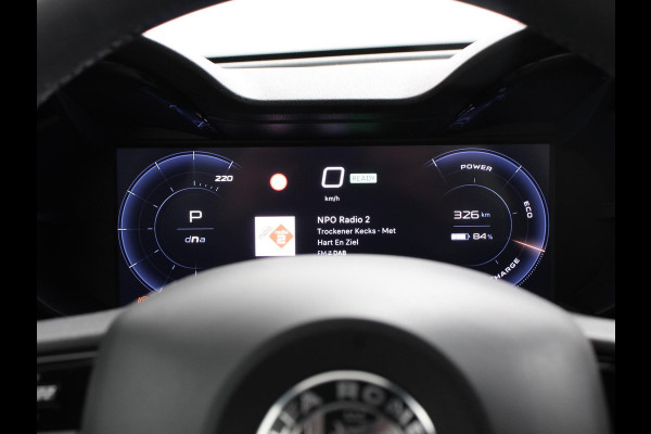 Alfa Romeo junior Elettrica Automaat 156PK Adaptieve Cruise Control LMV 18 inch Full Led Matrix Parkeer sensoren Navigatie Apple Carplay / Android auto  Climate Control