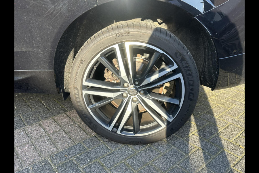 Volvo XC60 2.0 T8 Twin Engine AWD R-Design BOMVOL !! | DEALER ONDERHOUDEN | LUCHTVERING | ELK. TREKHAAK | STOEL + STUURVERWARMING | MEM. SEAT | CAMERA | RIJKLAAR INCL. 12 MND BOVAG GARANTIE |