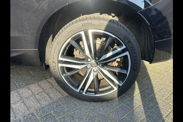 Volvo XC60 2.0 T8 Twin Engine AWD R-Design BOMVOL !! | DEALER ONDERHOUDEN | LUCHTVERING | ELK. TREKHAAK | STOEL + STUURVERWARMING | MEM. SEAT | CAMERA | RIJKLAAR INCL. 12 MND BOVAG GARANTIE |