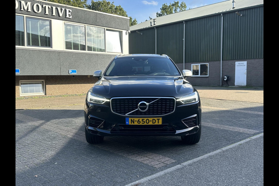 Volvo XC60 2.0 T8 Twin Engine AWD R-Design BOMVOL !! | DEALER ONDERHOUDEN | LUCHTVERING | ELK. TREKHAAK | STOEL + STUURVERWARMING | MEM. SEAT | CAMERA | RIJKLAAR INCL. 12 MND BOVAG GARANTIE |