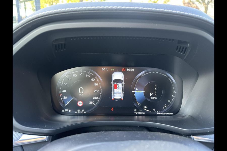Volvo XC60 2.0 T8 Twin Engine AWD R-Design BOMVOL !! | DEALER ONDERHOUDEN | LUCHTVERING | ELK. TREKHAAK | STOEL + STUURVERWARMING | MEM. SEAT | CAMERA | RIJKLAAR INCL. 12 MND BOVAG GARANTIE |