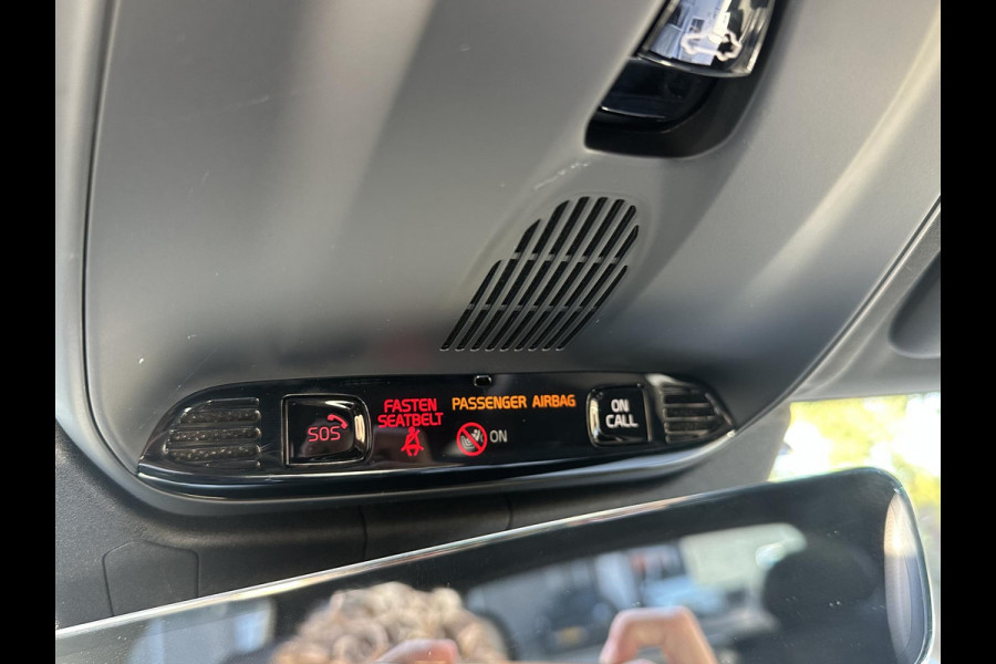 Volvo XC60 2.0 T8 Twin Engine AWD R-Design BOMVOL !! | DEALER ONDERHOUDEN | LUCHTVERING | ELK. TREKHAAK | STOEL + STUURVERWARMING | MEM. SEAT | CAMERA | RIJKLAAR INCL. 12 MND BOVAG GARANTIE |