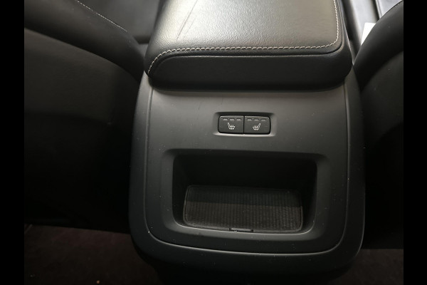Volvo XC60 2.0 T8 Twin Engine AWD R-Design BOMVOL !! | DEALER ONDERHOUDEN | LUCHTVERING | ELK. TREKHAAK | STOEL + STUURVERWARMING | MEM. SEAT | CAMERA | RIJKLAAR INCL. 12 MND BOVAG GARANTIE |