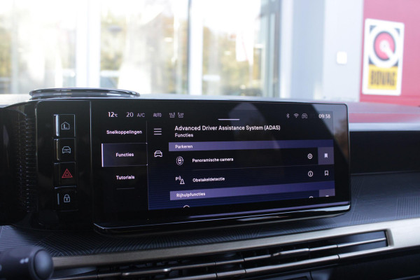 Lancia Ypsilon LX 156PK 54 kWh | EXCLUSIVE PACK: (FLUWELEN "RUGGINE" STOELBEKLEDING, ELEKTRISCH VERSTELBARE & VERWARMBARE VOORSTOELEN, KEYLESS ENTRY) | NAVIGATIE | RIJSTROOKASSISTENT L2 | BIANCO QUARZO MET ZWART DAK | 17" LICHTMETALEN VELGEN "MONDRIAN" | PARKEERSENSOREN VOOR & ACHTER MET CAMERA VOOR EN ACHTERZIJDE | WARMTEPOMP | DRAADLOOS APPLE CARPLAY/ANDROID AUTO | NAVIGATIE | ADAPTIVE CRUISE CONTROL | DODEHOEK DETECTIE | KEYLESS START | DRAADLOZE TELEFOONLADER | AUTOMATISCHE REGENSENSOR | AUTOMATISCH GROOTLICHT | AMBIENT LIGHTNING SFEERVERLICHTING | S.A.L.A. HUB |