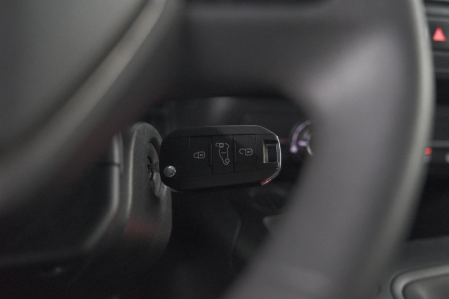 Peugeot Partner 1.5 BlueHDi 100 S&S L1 | Passagiersbank |  Apple Carplay | Navigatie | Parkeersensoren