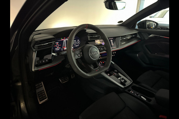 Audi RS3 Sportback 2.5 TFSI quattro Pano|Alcantara|B&O|Camera