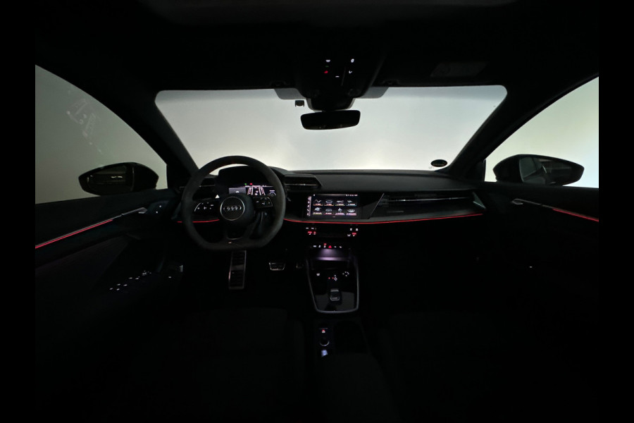 Audi RS3 Sportback 2.5 TFSI quattro Pano|Alcantara|B&O|Camera