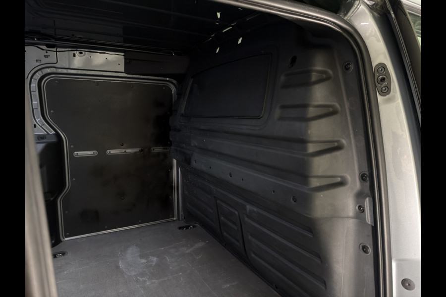 Volkswagen ID. Buzz Cargo 77 kWh | ACC | Park Assist | Bestuurdersstoel verwarmd| | pass. bank |
