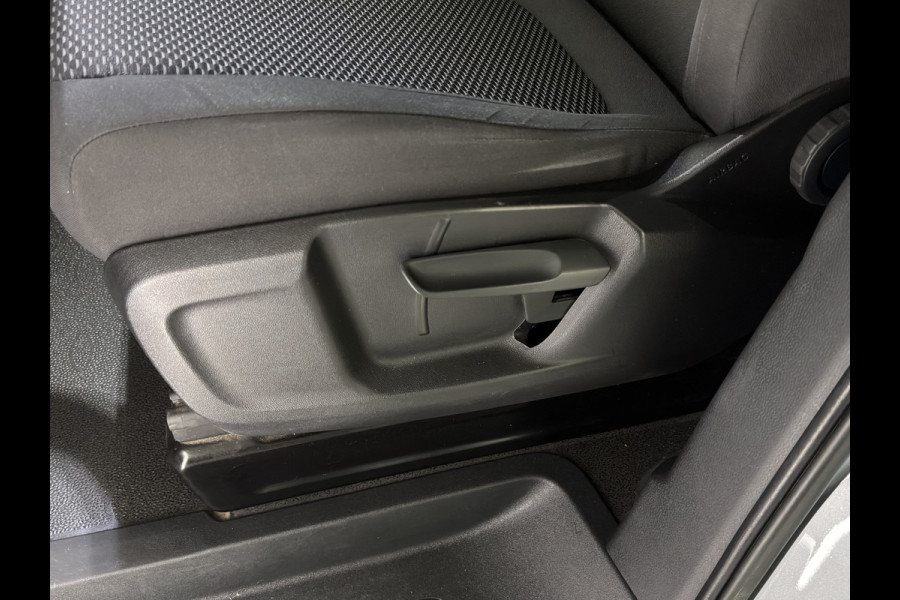 Volkswagen ID. Buzz Cargo 77 kWh | ACC | Park Assist | Bestuurdersstoel verwarmd| | pass. bank |