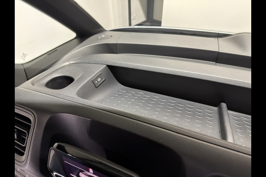 Volkswagen ID. Buzz Cargo 77 kWh | ACC | Park Assist | Bestuurdersstoel verwarmd| | pass. bank |