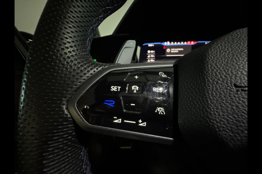 Volkswagen Golf 2.0 TSI R 4M Performance Pano|HuD|H/K|Akrapovic