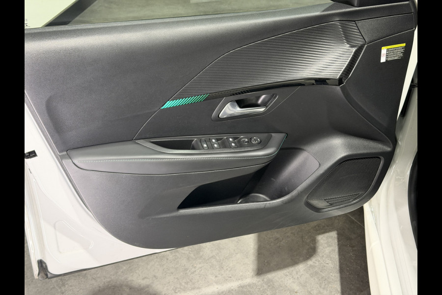 Peugeot e-208 EV Allure Pack 50 kWh | Voorstoelen verwarmd | Navigatie | LMV 16" | camera | 3-fase