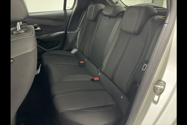 Peugeot e-208 EV Allure Pack 50 kWh | Voorstoelen verwarmd | Navigatie | LMV 16" | camera | 3-fase