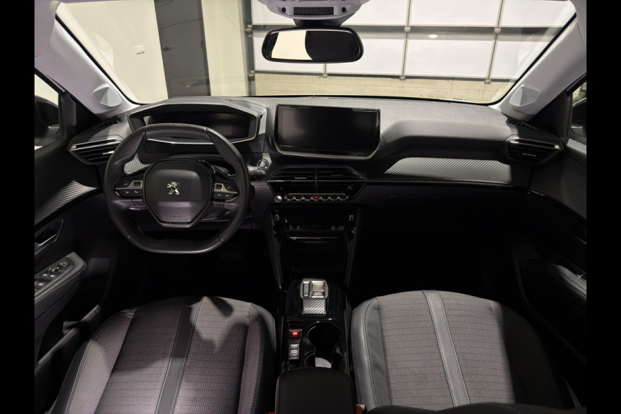Peugeot e-208 EV Allure Pack 50 kWh | Voorstoelen verwarmd | Navigatie | LMV 16" | camera | 3-fase