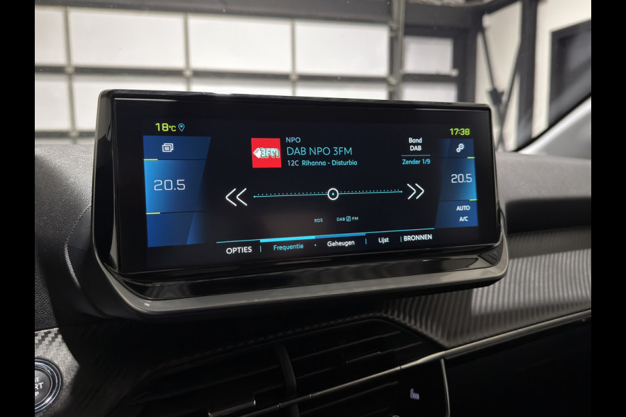 Peugeot e-208 EV Allure Pack 50 kWh | Voorstoelen verwarmd | Navigatie | LMV 16" | camera | 3-fase