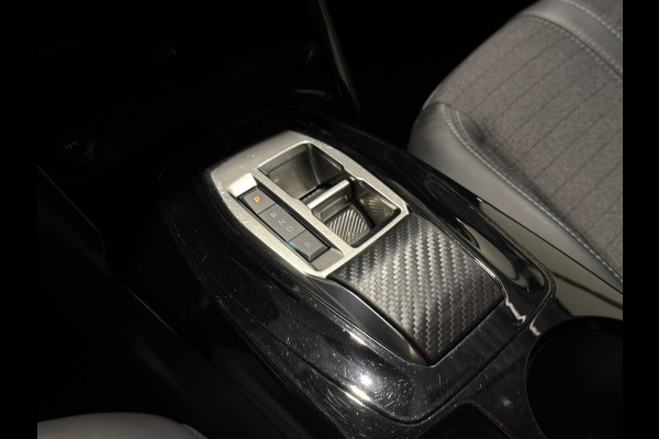 Peugeot e-208 EV Allure Pack 50 kWh | Voorstoelen verwarmd | Navigatie | LMV 16" | camera | 3-fase