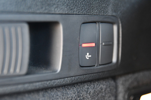 Audi Q5 55 TFSI e S edition Comp., RS Stoelen, Matrix, Trekhaak, Keyless, ACC, Carplay, 21"!