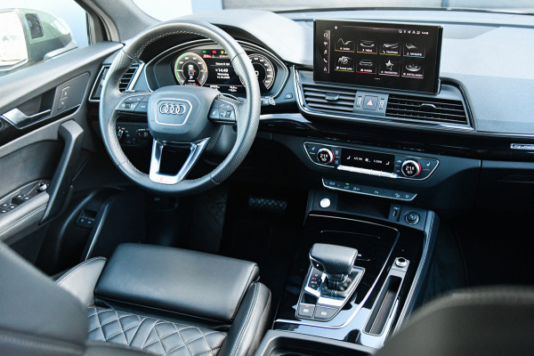 Audi Q5 55 TFSI e S edition Comp., RS Stoelen, Matrix, Trekhaak, Keyless, ACC, Carplay, 21"!
