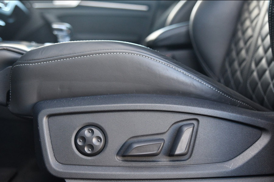 Audi Q5 55 TFSI e S edition Comp., RS Stoelen, Matrix, Trekhaak, Keyless, ACC, Carplay, 21"!