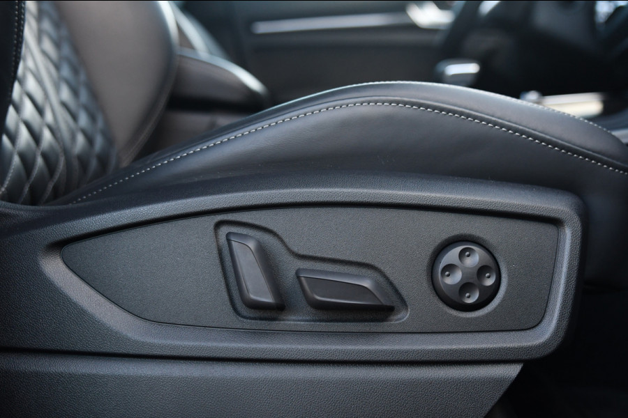 Audi Q5 55 TFSI e S edition Comp., RS Stoelen, Matrix, Trekhaak, Keyless, ACC, Carplay, 21"!