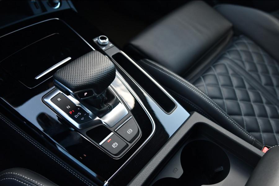 Audi Q5 55 TFSI e S edition Comp., RS Stoelen, Matrix, Trekhaak, Keyless, ACC, Carplay, 21"!