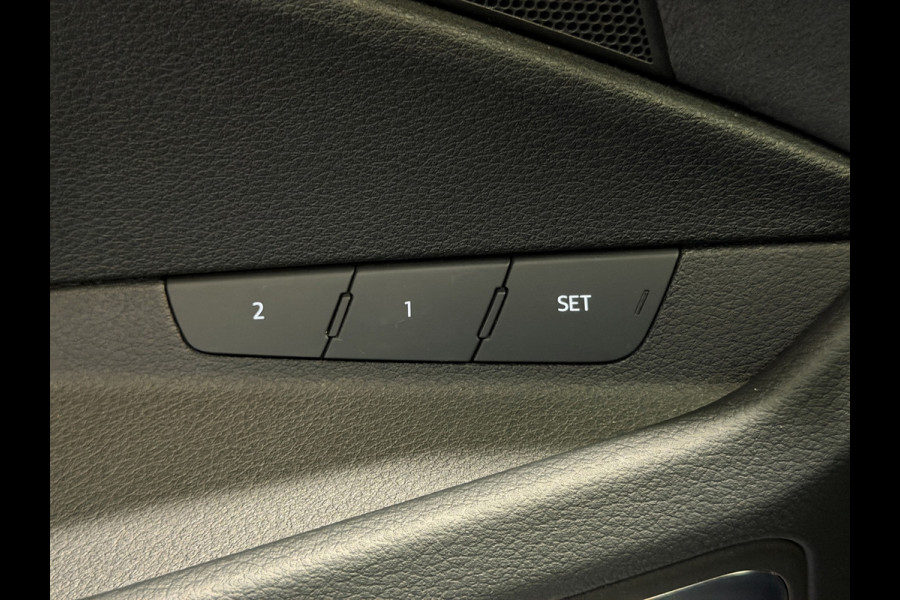 Audi Q8 e-tron 55 quattro S Comp 115 kWh|Pano|B&O|RS Stoelen|360|22"|DCC