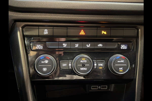 Volkswagen T-Roc 1.5 TSI Style | Pano | Adaptive cruise | Camera | Carplay | Full LED