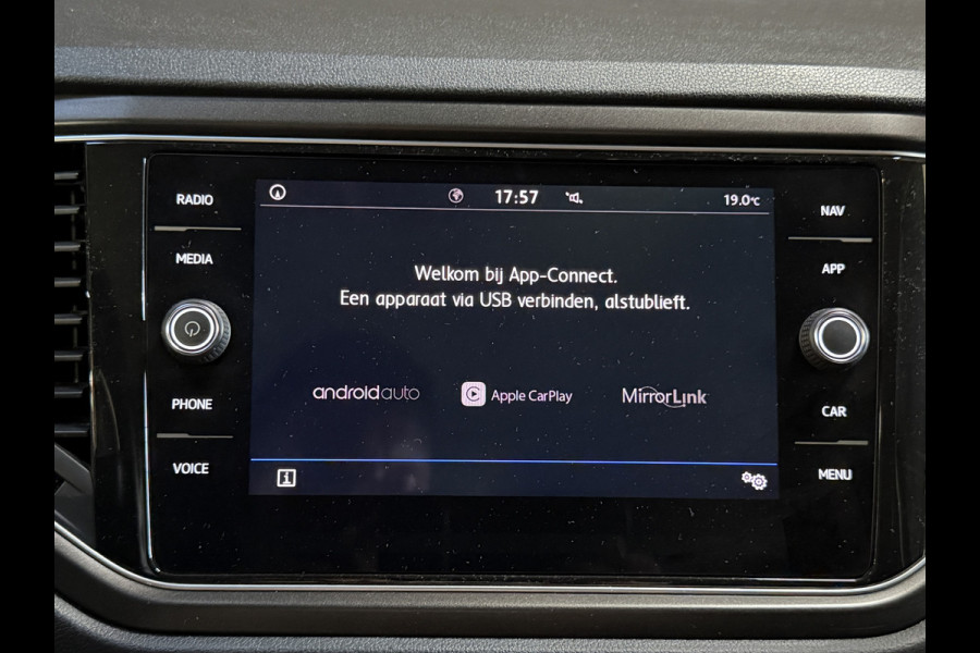 Volkswagen T-Roc 1.5 TSI Style | Pano | Adaptive cruise | Camera | Carplay | Full LED