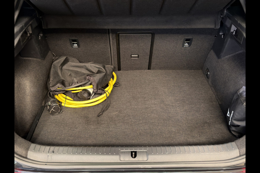 CUPRA Formentor 1.5 TSI e-Hybrid VZ Extreme|Pano|Trekhaak|Matrix|DCC|Camera