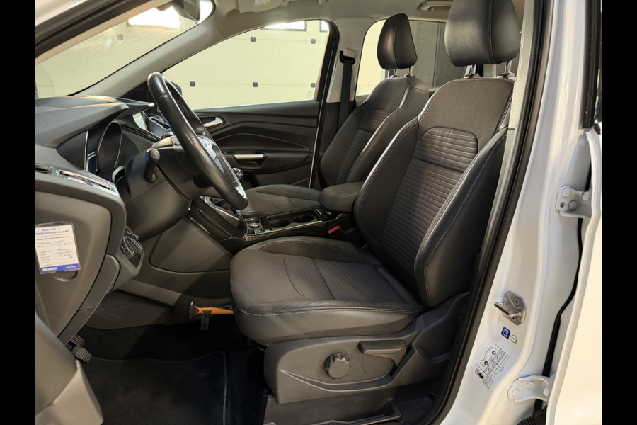 Ford Kuga 1.5 EcoBoost Titanium | Camera | Afn. trekhaak | Carplay | Keyless | Aut. inparkeren | Goed onderhouden