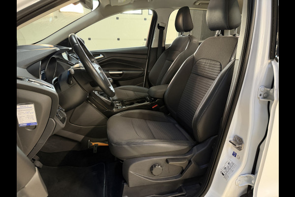 Ford Kuga 1.5 EcoBoost Titanium | Camera | Afn. trekhaak | Carplay | Keyless | Aut. inparkeren | Goed onderhouden