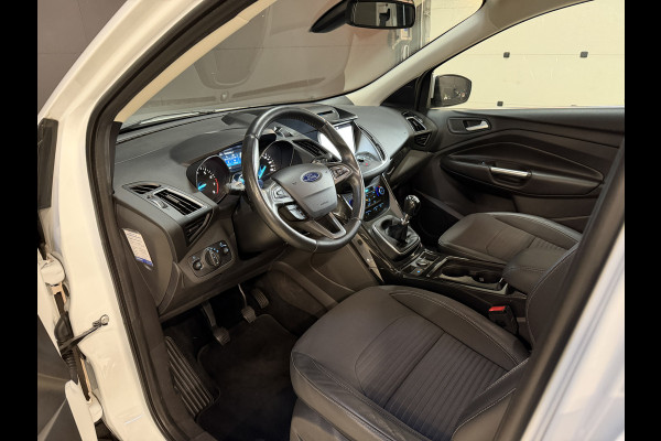 Ford Kuga 1.5 EcoBoost Titanium | Camera | Afn. trekhaak | Carplay | Keyless | Aut. inparkeren | Goed onderhouden