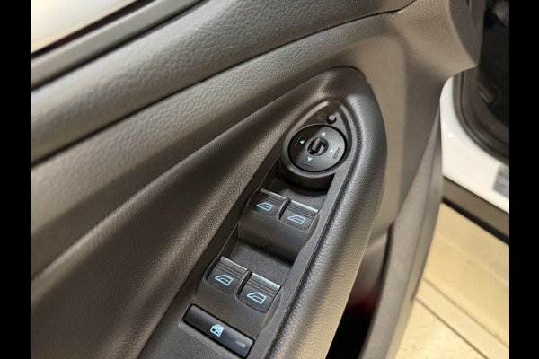 Ford Kuga 1.5 EcoBoost Titanium | Camera | Afn. trekhaak | Carplay | Keyless | Aut. inparkeren | Goed onderhouden