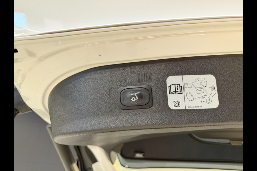Ford Kuga 1.5 EcoBoost Titanium | Camera | Afn. trekhaak | Carplay | Keyless | Aut. inparkeren | Goed onderhouden