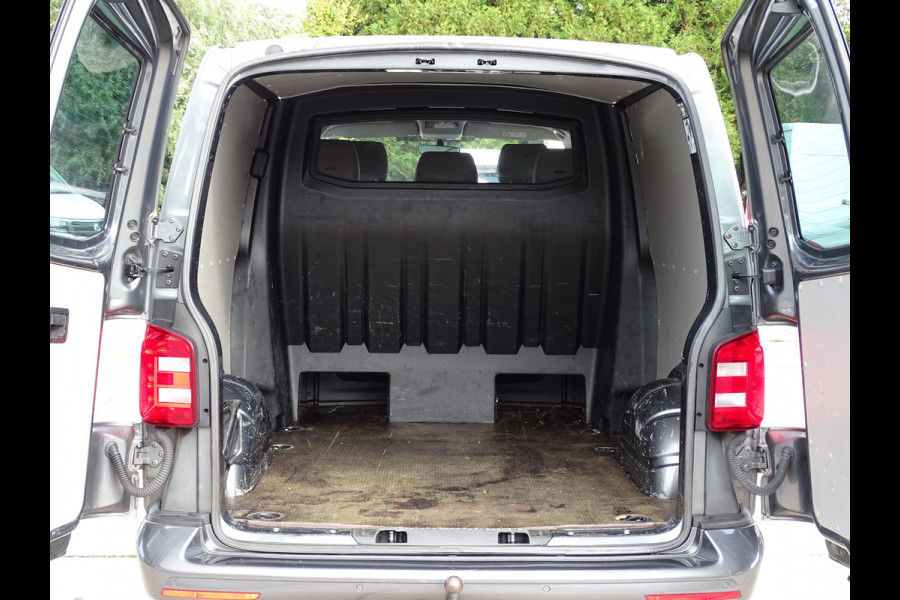 Volkswagen Transporter 2.0 TDI L2H1 DC Highline