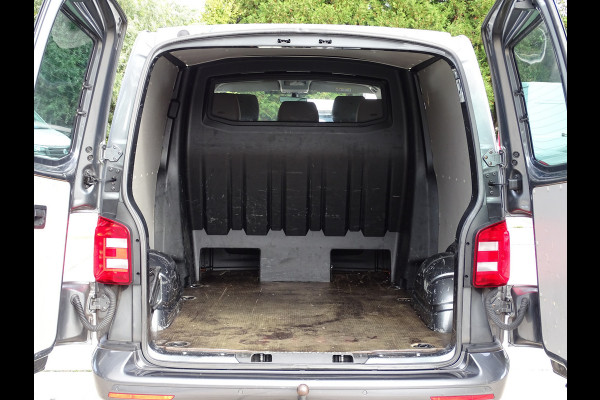 Volkswagen Transporter 2.0 TDI L2H1 DC Highline