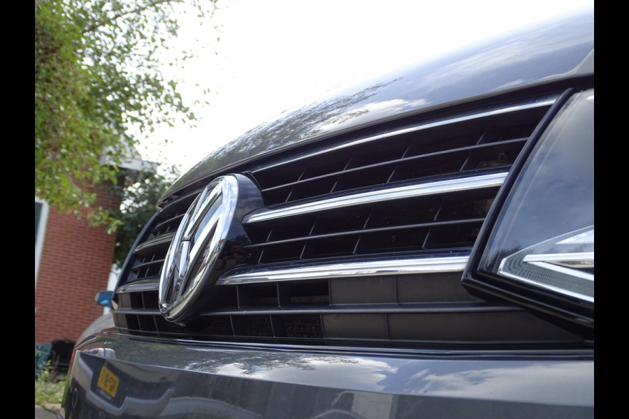 Volkswagen Transporter 2.0 TDI L2H1 DC Highline