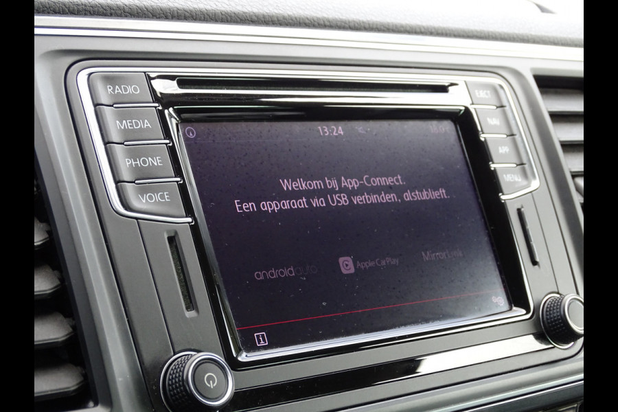 Volkswagen Transporter 2.0 TDI L2H1 DC Highline