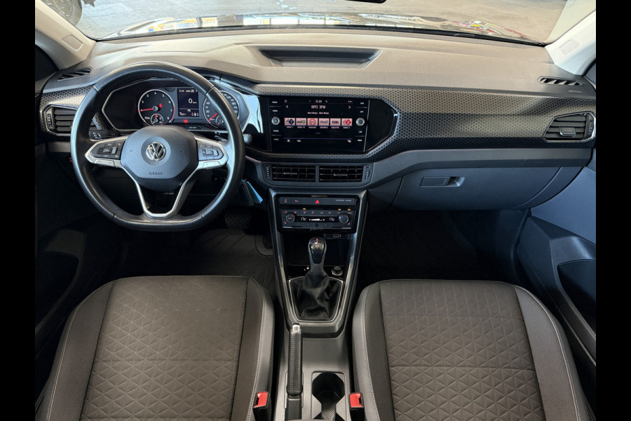 Volkswagen T-Cross 1.0 TSI DSG Style | Navi | Dode hoek | Stoelverwarming | PDC V+A | 100% Volkswagen Onderhouden!