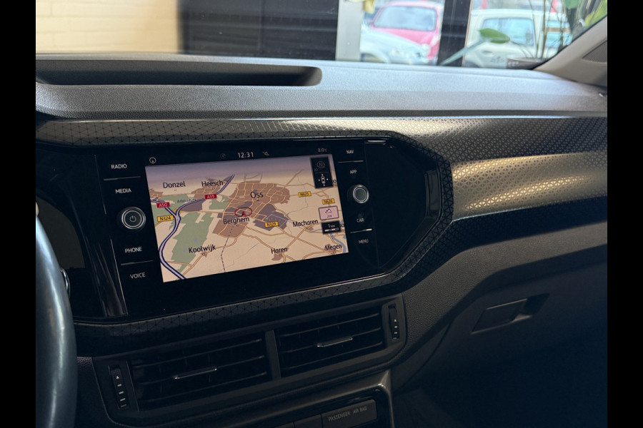 Volkswagen T-Cross 1.0 TSI DSG Style | Navi | Dode hoek | Stoelverwarming | PDC V+A | 100% Volkswagen Onderhouden!