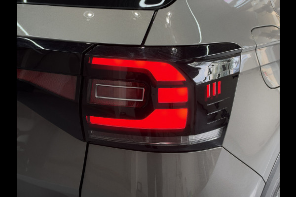 Volkswagen T-Cross 1.0 TSI DSG Style | Navi | Dode hoek | Stoelverwarming | PDC V+A | 100% Volkswagen Onderhouden!