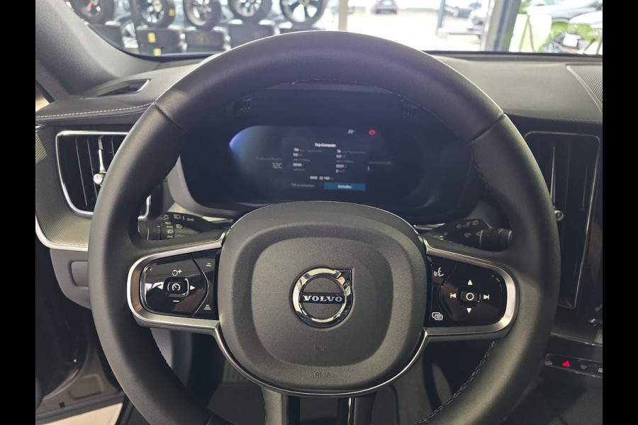 Volvo XC60 2.0 T8 Plug-in hybrid AWD BLACK EDITION (335kW/455PK) ** PANO, TREKH, ACC, HuD, 21-inch LMV ** 31k onder NP - UNFALLFREI ** ** INFORMEER OOK NAAR ONZE AANTREKKELIJKE FINANCIAL-LEASE TARIEVEN **