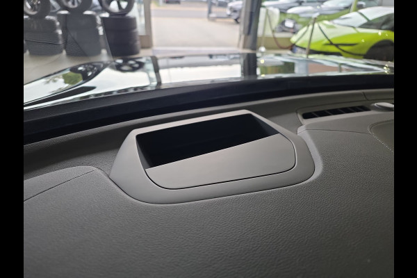 Volvo XC60 2.0 T8 Plug-in hybrid AWD BLACK EDITION (335kW/455PK) ** PANO, TREKH, ACC, HuD, 21-inch LMV ** 31k onder NP - UNFALLFREI ** ** INFORMEER OOK NAAR ONZE AANTREKKELIJKE FINANCIAL-LEASE TARIEVEN **