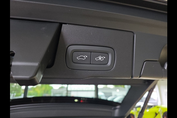Volvo XC60 2.0 T8 Plug-in hybrid AWD BLACK EDITION (335kW/455PK) ** PANO, TREKH, ACC, HuD, 21-inch LMV ** 31k onder NP - UNFALLFREI ** ** INFORMEER OOK NAAR ONZE AANTREKKELIJKE FINANCIAL-LEASE TARIEVEN **