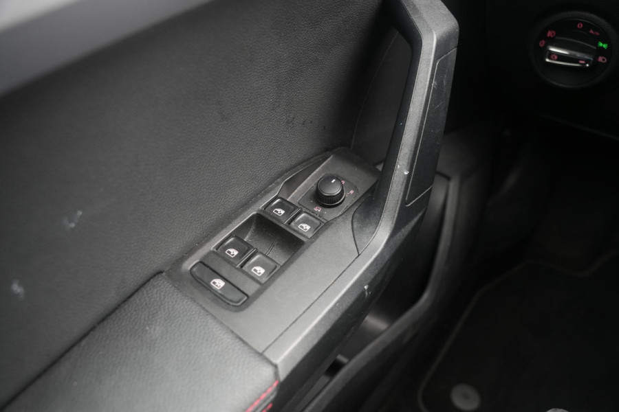 Seat Arona 1.0 TSI Xcellence Business Intense