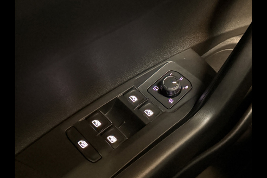 Volkswagen Taigo 1.0 TSI Style|IQ.Light|Camera|ACC|Trekhaak Afneembaar|Carplay|Stoelverwarming