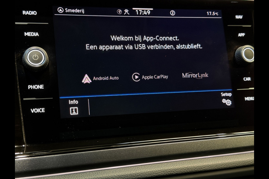 Volkswagen Taigo 1.0 TSI Style|IQ.Light|Camera|ACC|Trekhaak Afneembaar|Carplay|Stoelverwarming