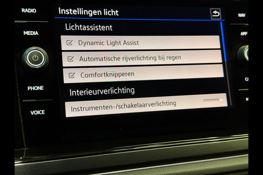 Volkswagen Taigo 1.0 TSI Style|IQ.Light|Camera|ACC|Trekhaak Afneembaar|Carplay|Stoelverwarming