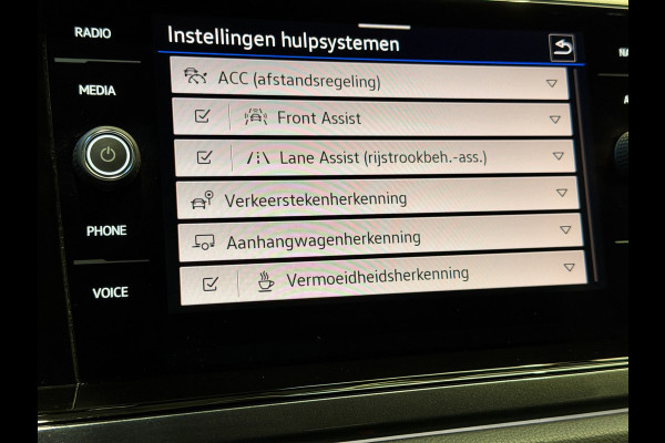 Volkswagen Taigo 1.0 TSI Style|IQ.Light|Camera|ACC|Trekhaak Afneembaar|Carplay|Stoelverwarming
