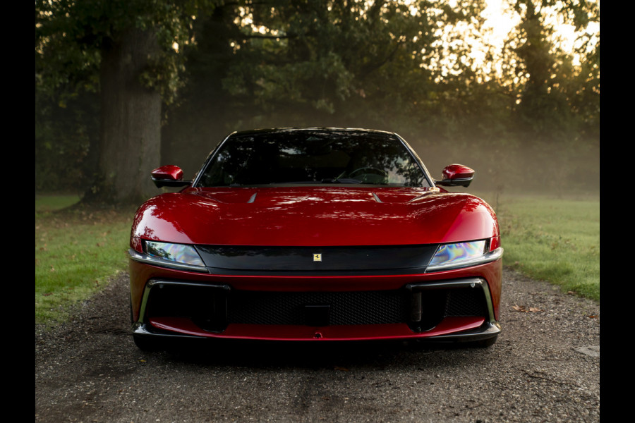 Ferrari 12Cilindri 6.5 V12 | Airbrushed shields | Full carbon | Rosso Magma